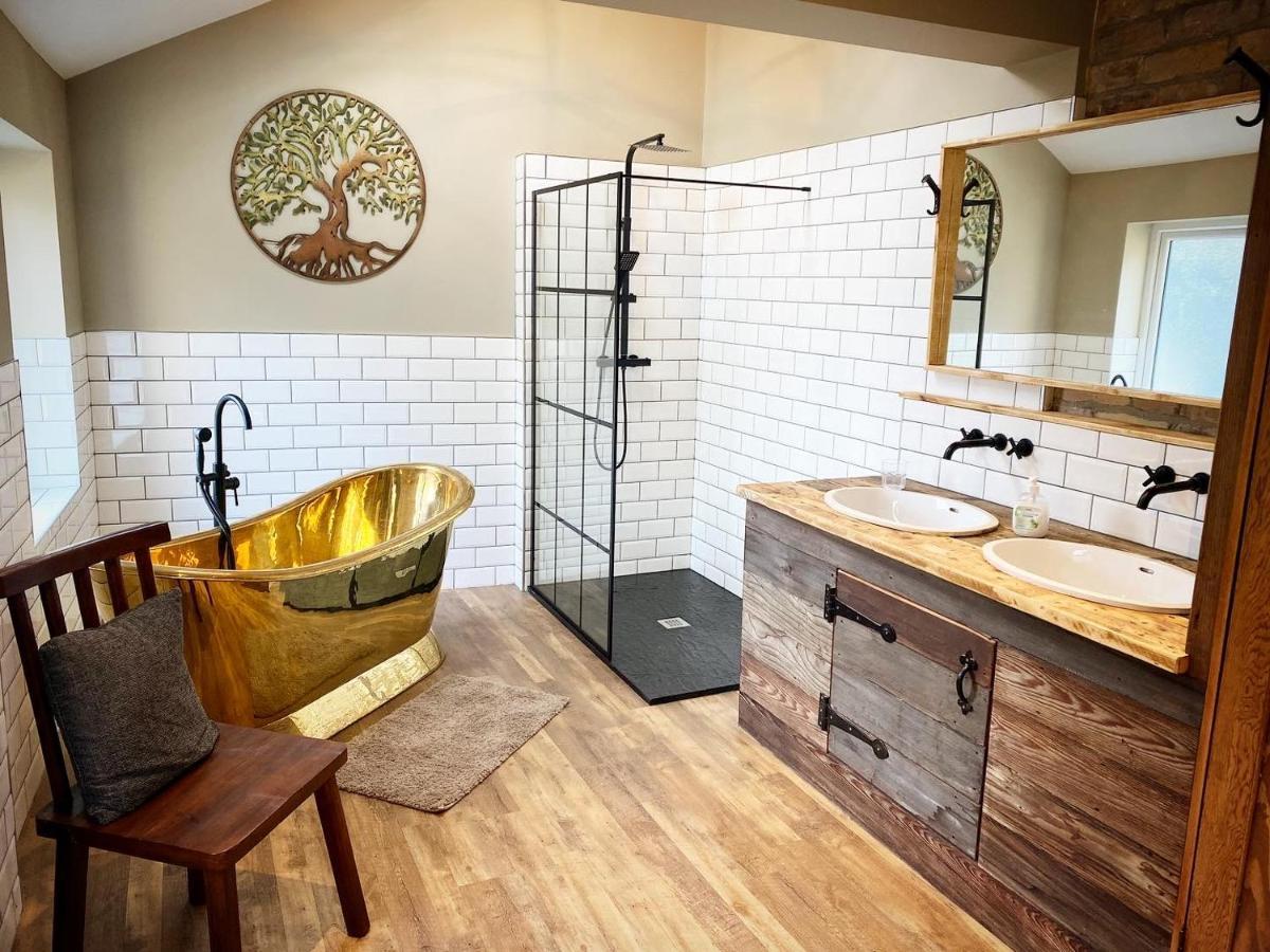 Вилла Farndale House-Hot Tub Амбл Экстерьер фото